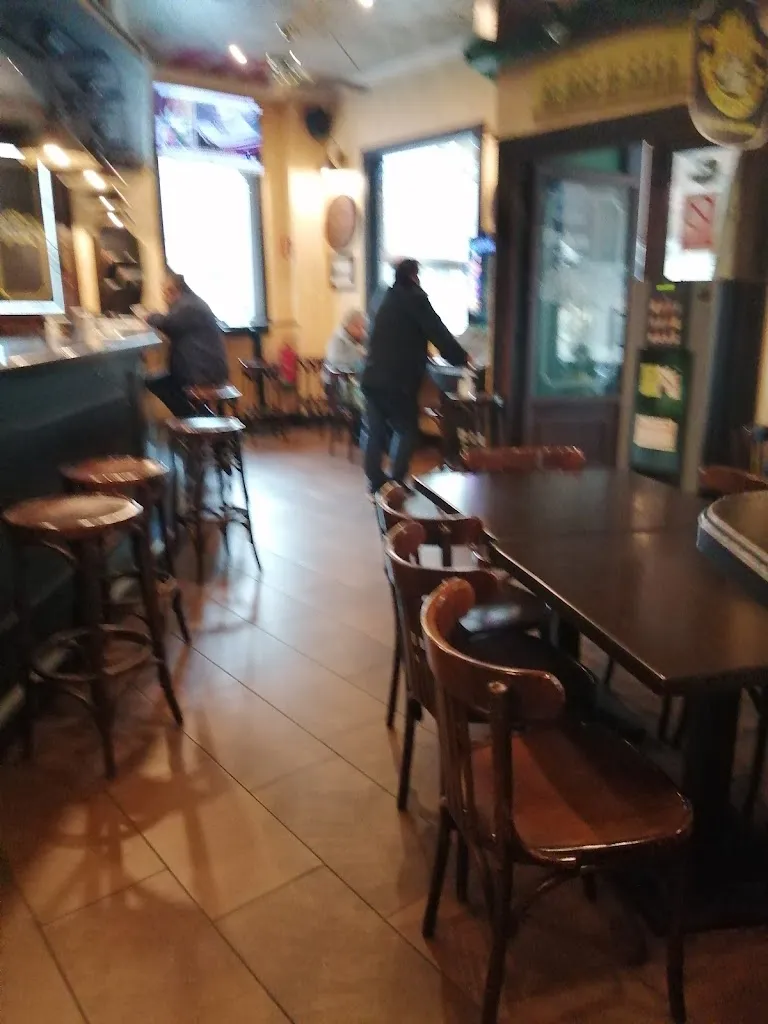 Antonio Pren_Cervecería Tecate_Boiro_review