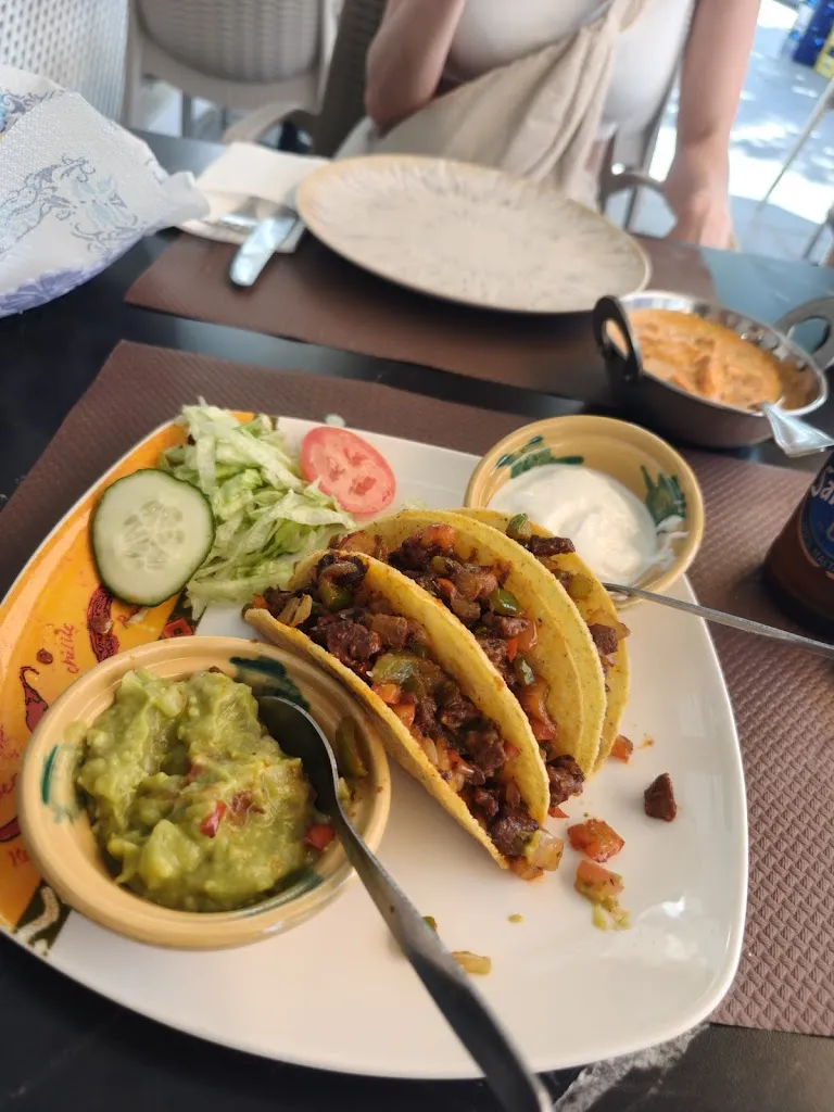 A. F._Three Flavors Restaurant Indian, Italian, Mexican_Mijas_review