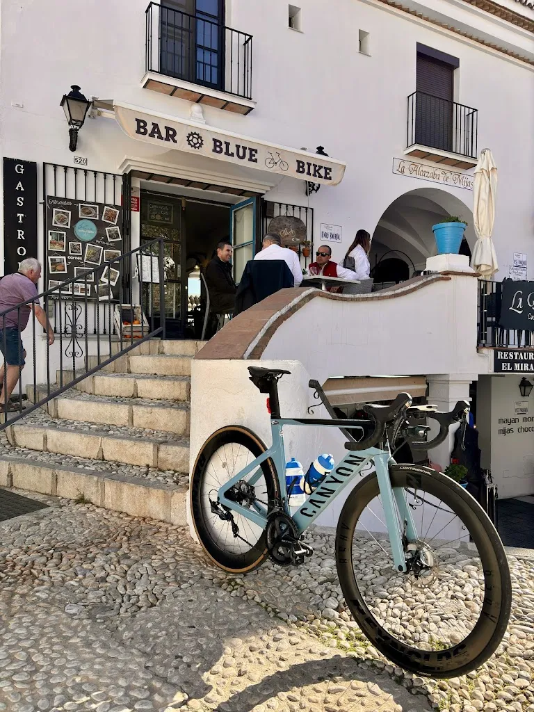 Jonathan Wei_Blue coffee bike_Mijas_review