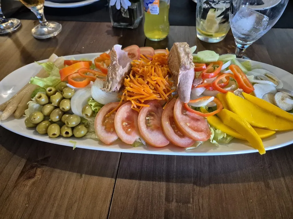 El Charco_Periana_slider_image_3