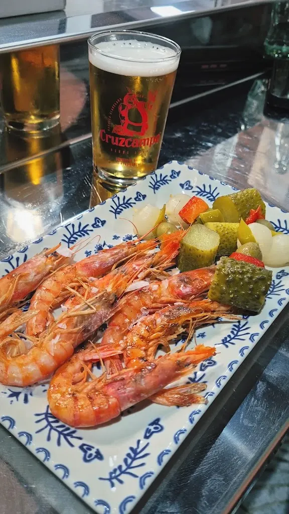 Taperia ERKARPIN restaurant in Periana