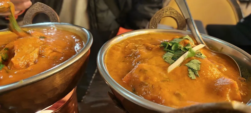 A Taste Of India Shazna_Manilva_slider_image_2