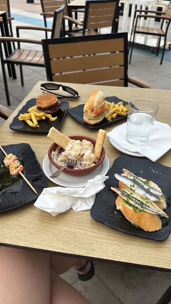 emma webborn_Bar La Viña_Manilva_review