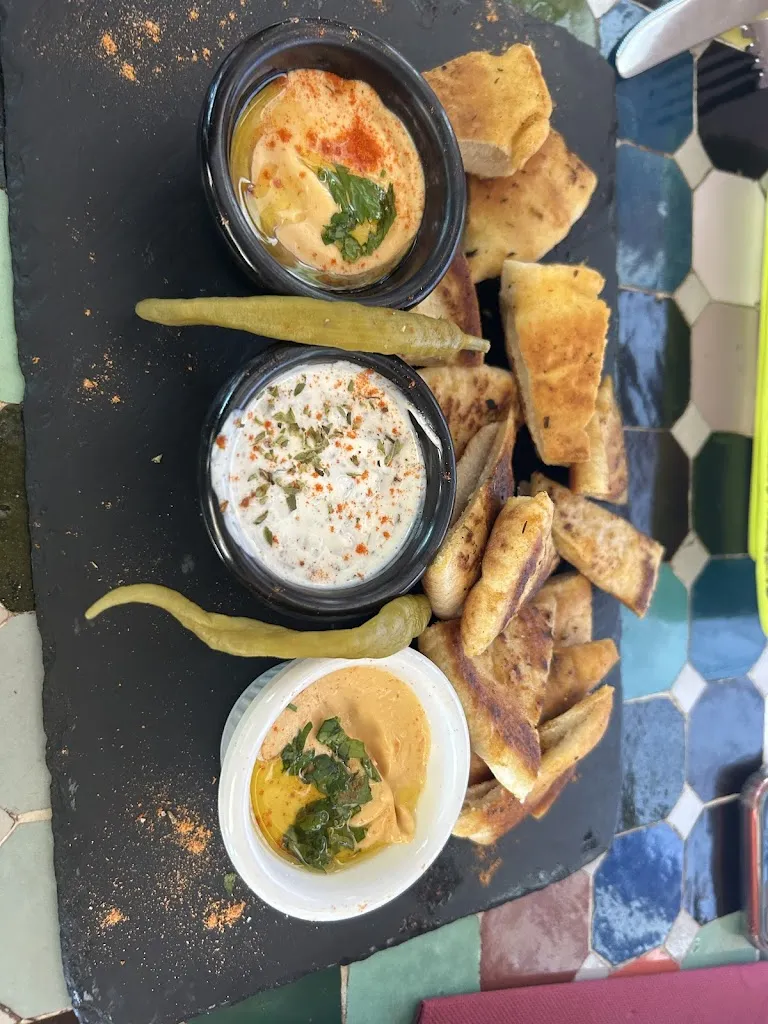 Shirley_La Bodega_Manilva_review