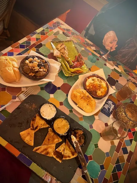 Queen Sweep_La Bodega_Manilva_review