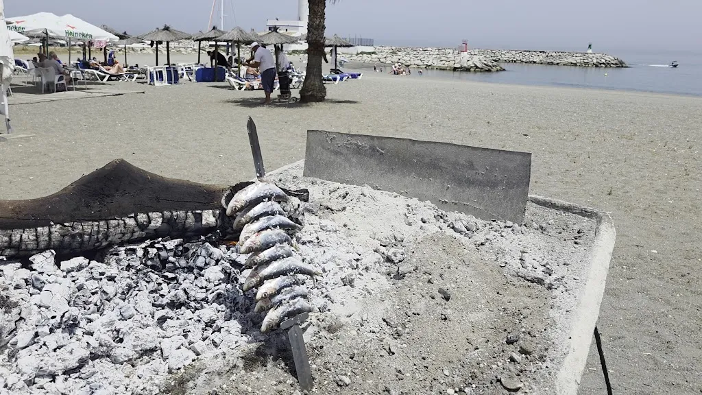 Ian D_Chiringuito Las Gaviotas_Manilva_review