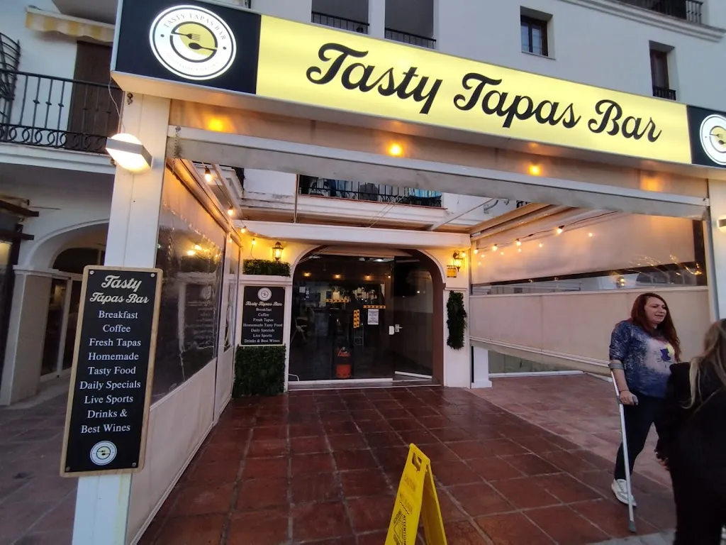 Tasty Bar restaurant in Manilva