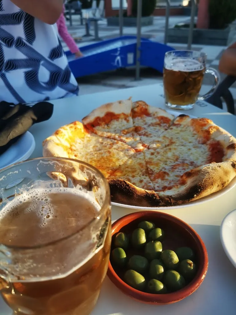 Jakub Swiniarek_Pizzeria Cachovoy Manilva_Manilva_review