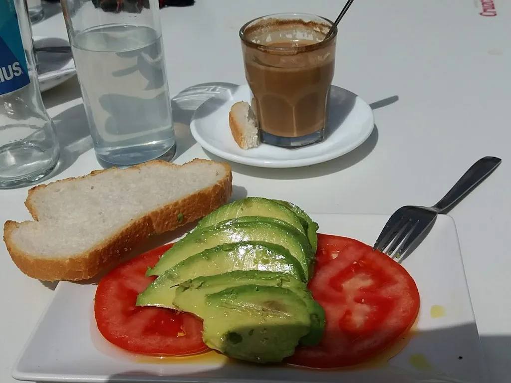 Wally Bocklandt_BAR LA PLAZA_Ríogordo_review