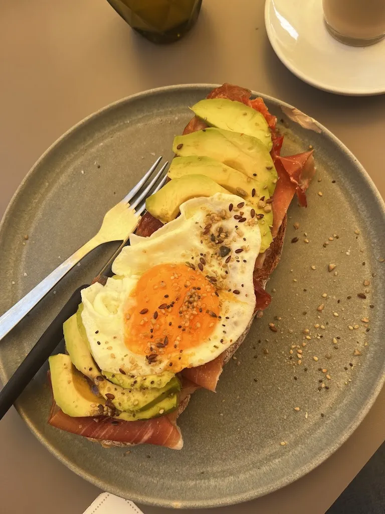 Natalia Garcia_La Atlántica Café - Bar_Boiro_review