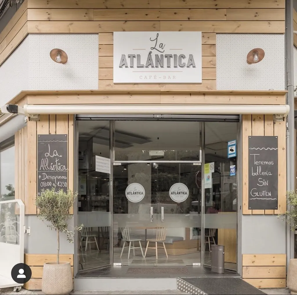 La Atlántica Café - Bar restaurant in Boiro
