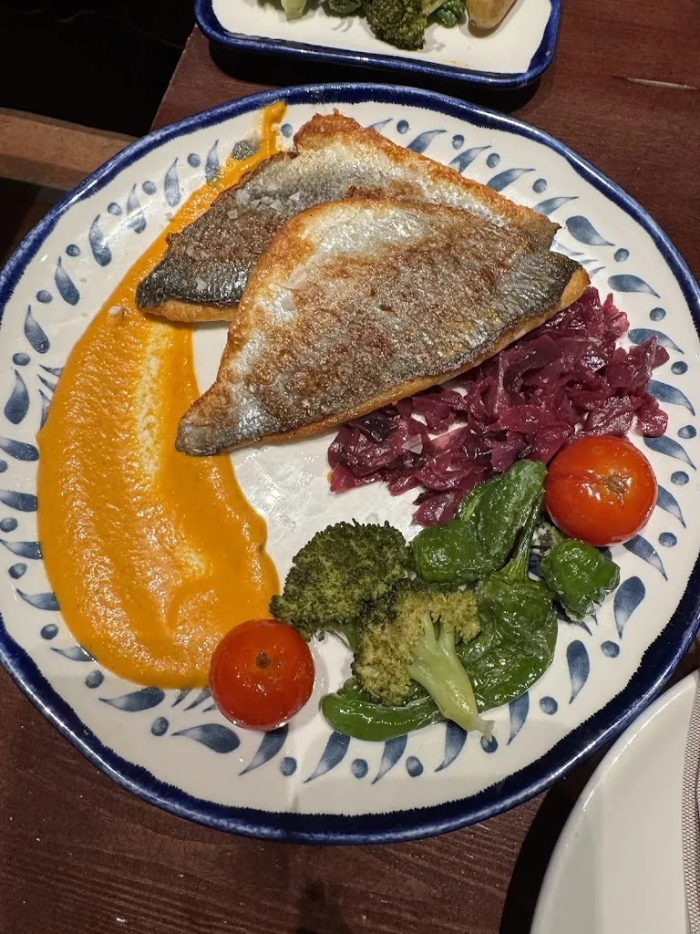 Dave Elfassy_Bodega El Pimpi._Málaga_review