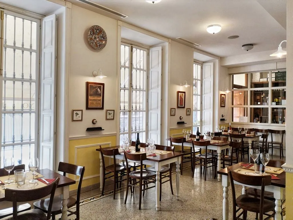 Restaurante Italiano 🍝 Osteria Angelino dal 1899 Malaga restaurant in Málaga