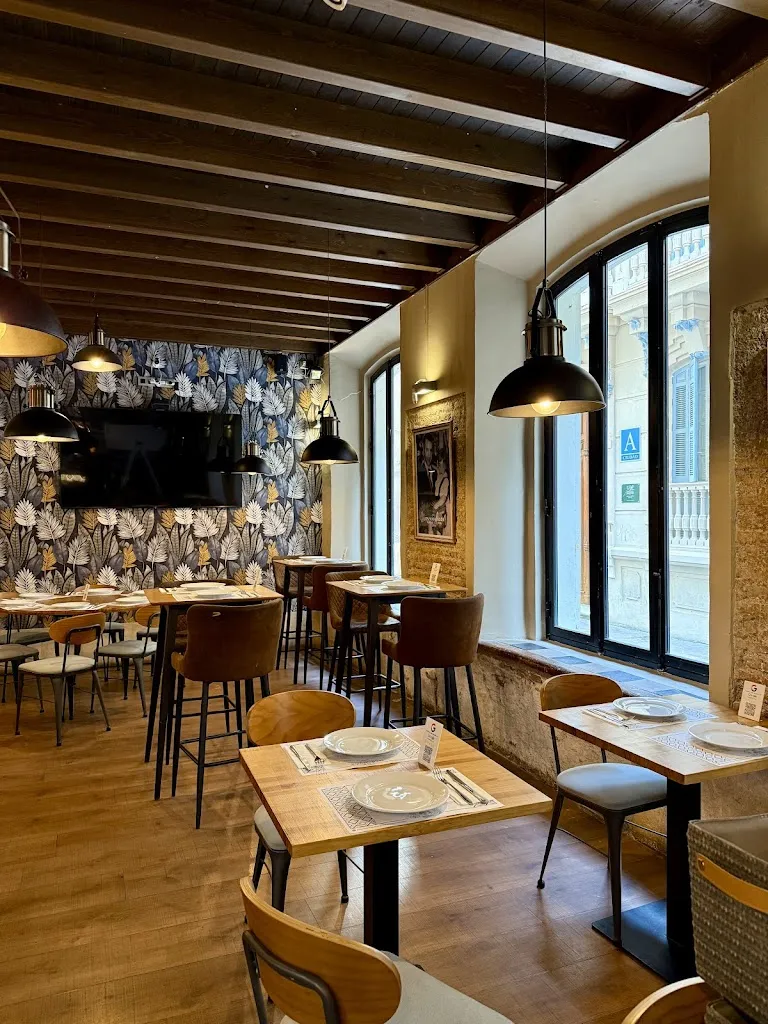 Los Marangós Niño de Guevara - Tapas y Comida Española restaurant in Málaga