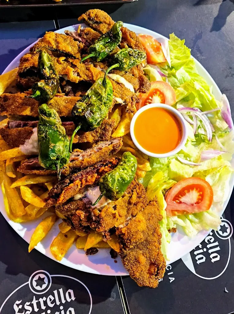 Carol Hndz_Bar Maruxa_Teba_review