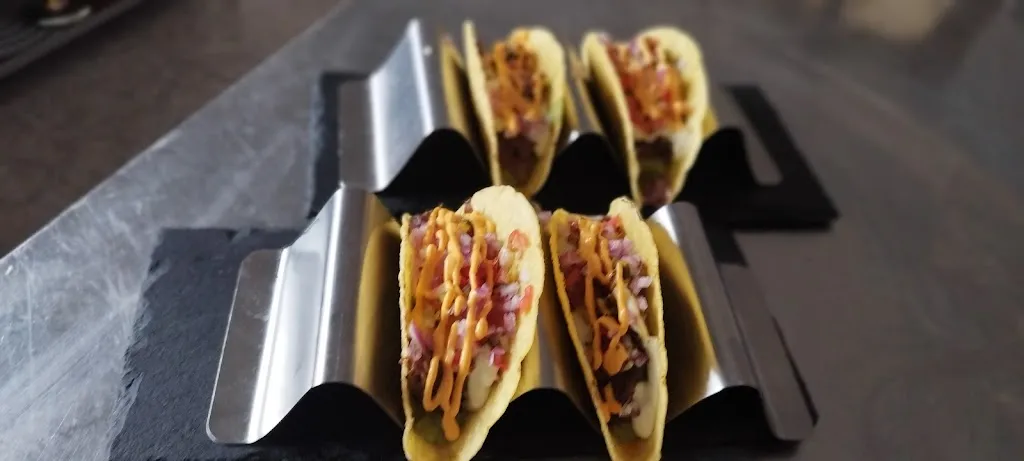 bar leones_Sierra de Yeguas_slider_image_1