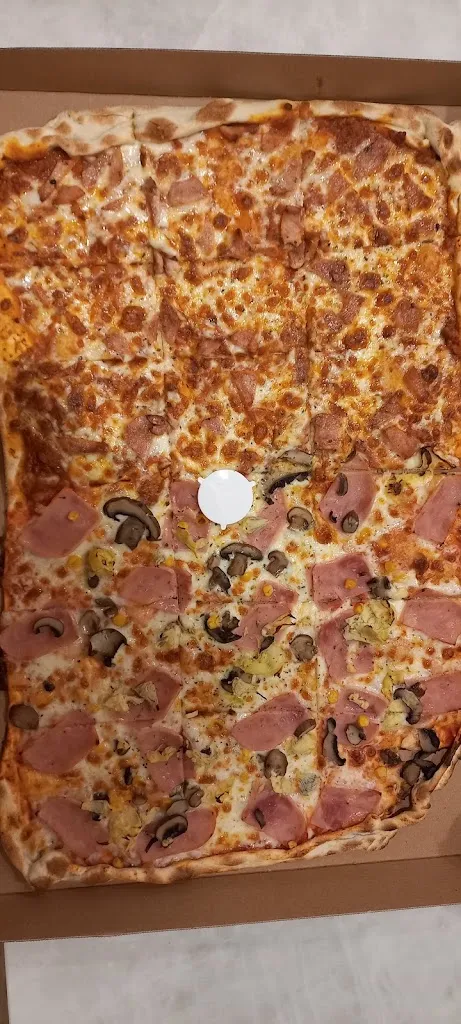 Pizzería y pollería Conde_Sierra de Yeguas_slider_image_3