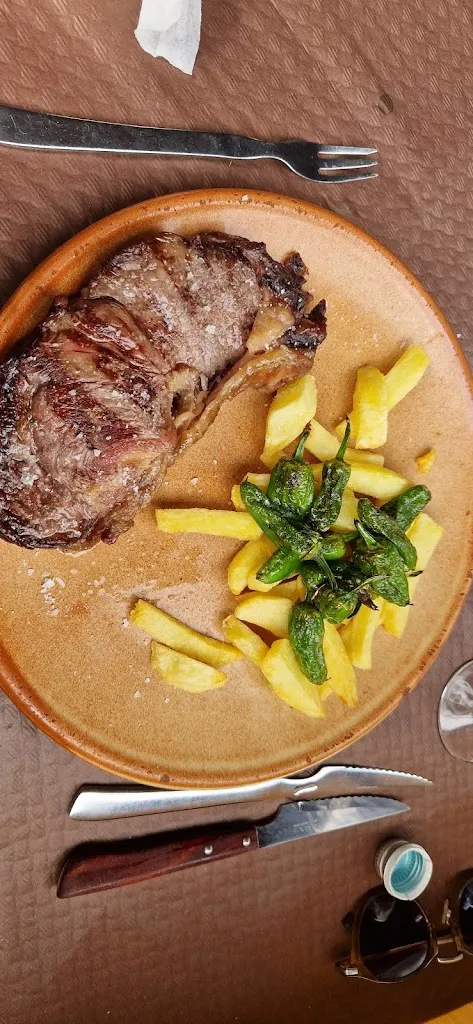 Laura Berry_Los Pacheco Gastrobar_Pizarra_review