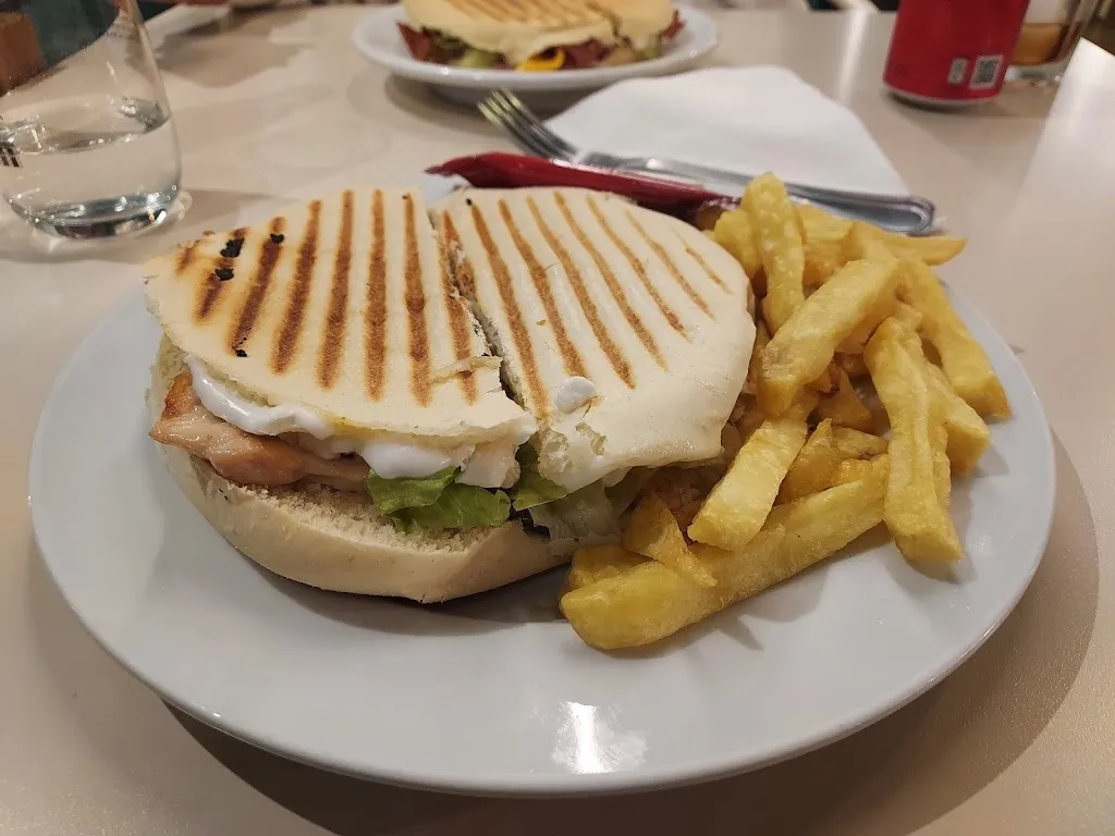 Postigo Tapa Bar & Pizza_Pizarra_slider_image_2