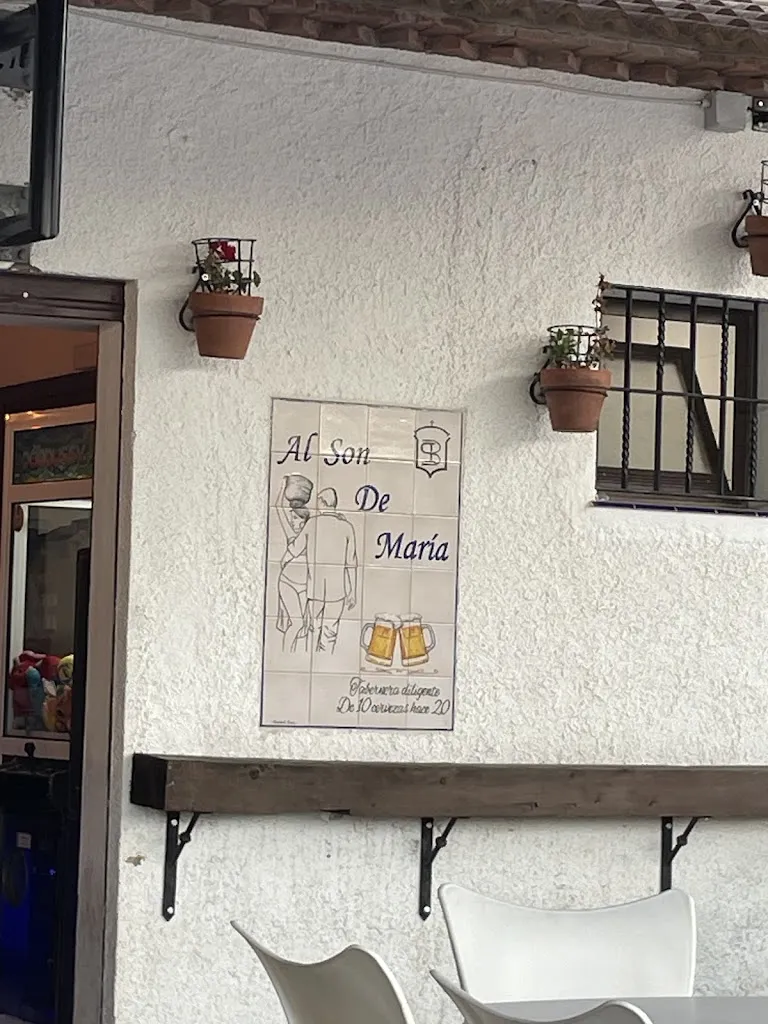 Marko Miinalainen_Bar restaurante Al Son De Maria_Pizarra_review
