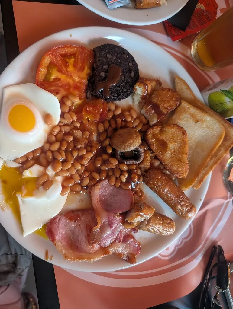 Mitchell Rowlandson_Bakers Restaurant & Bar_Nerja_review