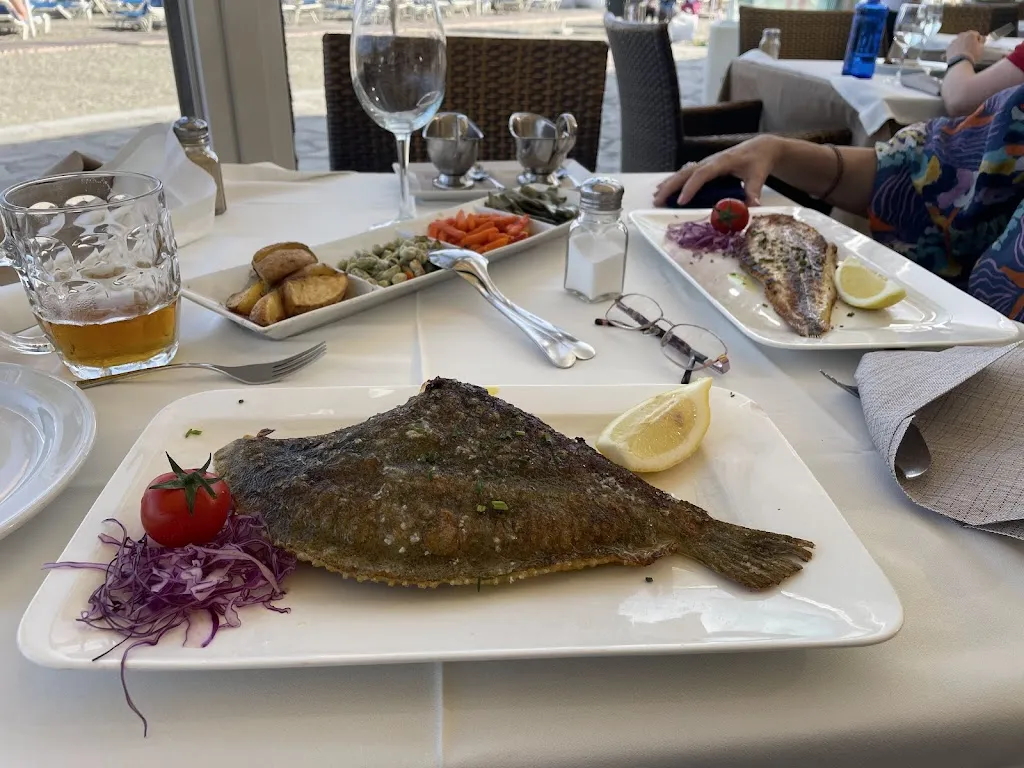 Paul Mccabe_Playa & Sol Lounge Restaurant_Nerja_review