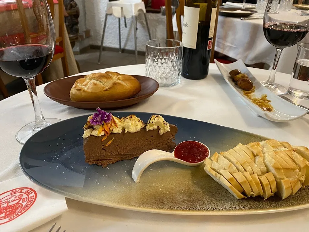 Michael Foote_Restaurante El Niño Lounge bar_Nerja_review