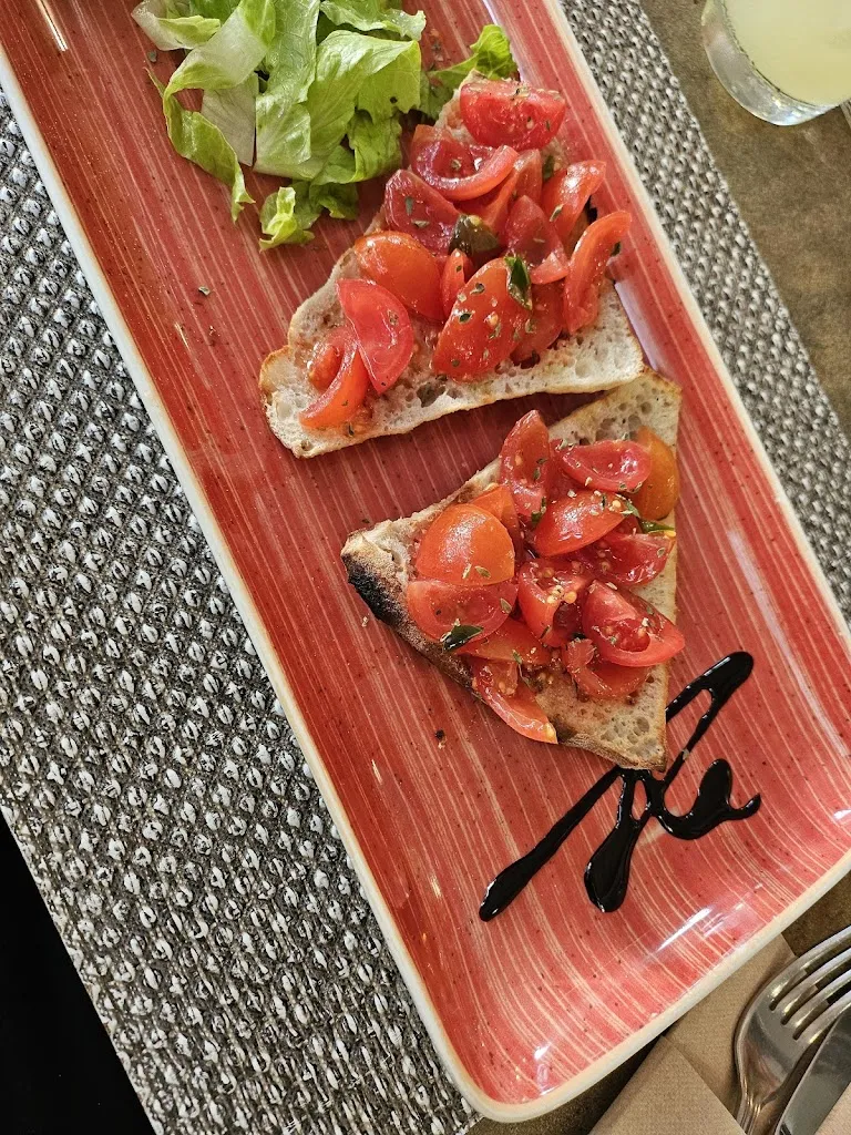 Rick Robinson_VitalianodaCristina_Nerja_review