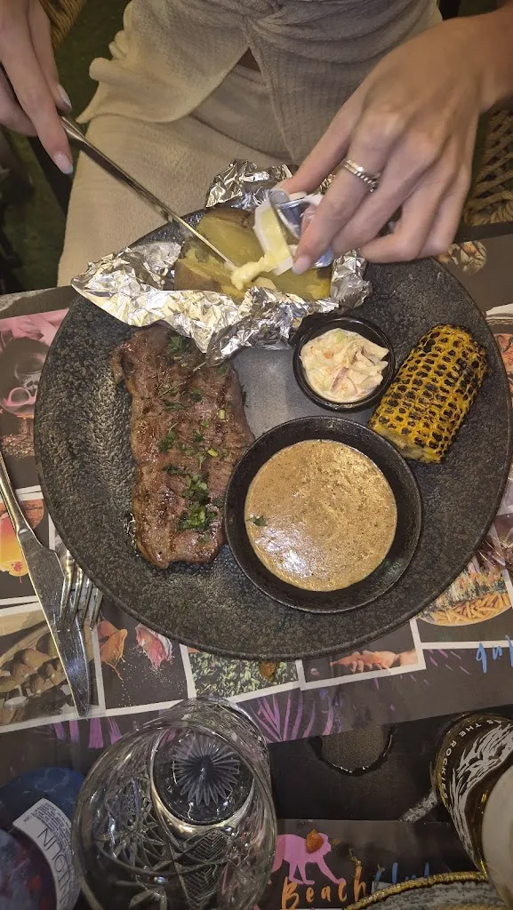 Michael Franklin_Beach Club La Carihuela - Restaurant & Lounge Bar_Torremolinos_review