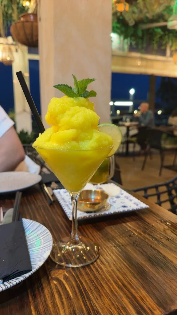Emma Simpson_Restaurante It's Vietnam Beach_Torremolinos_review