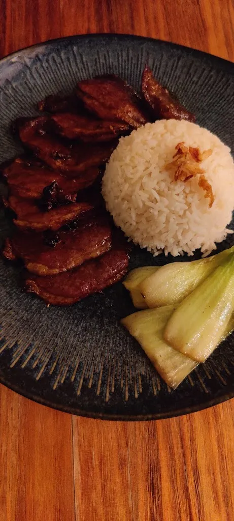 Anahita Shaikh_Restaurante It's Vietnam Beach_Torremolinos_review