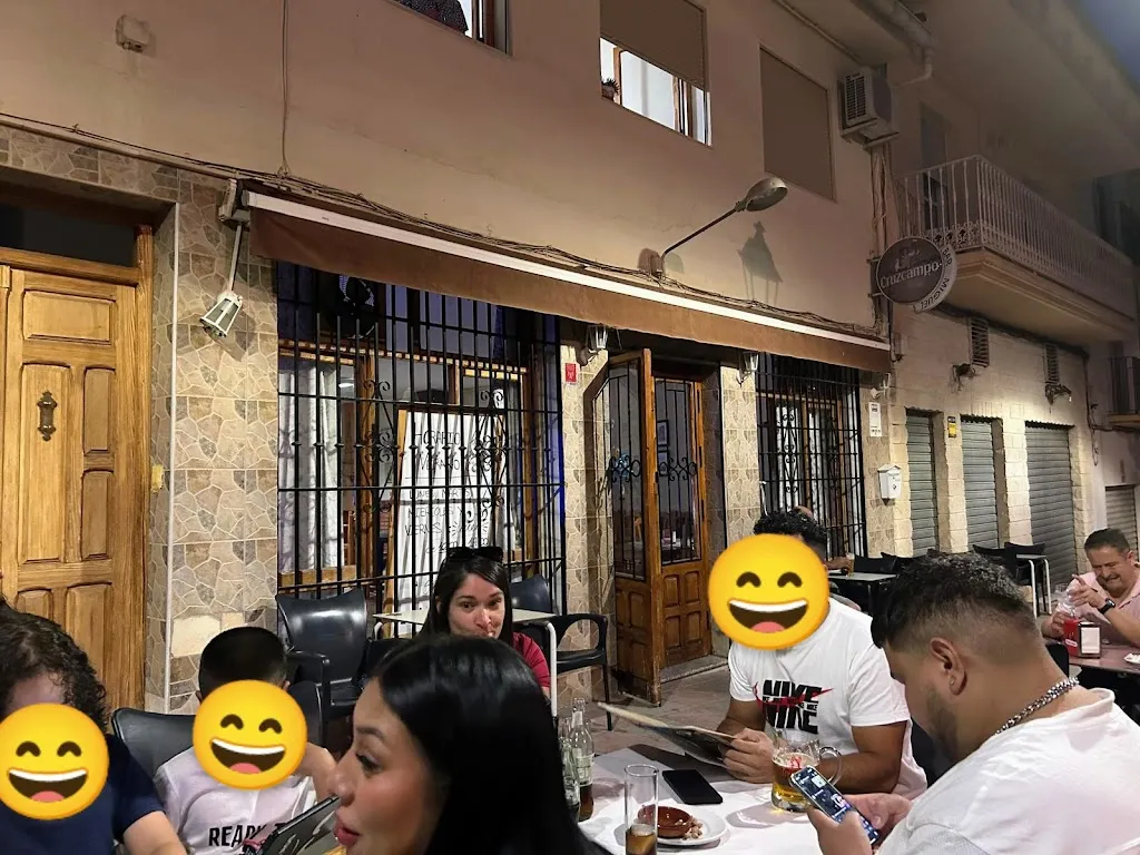 Angy Tatiana Zelaya Rosales_Bar Miguel_Villanueva de Tapia_review