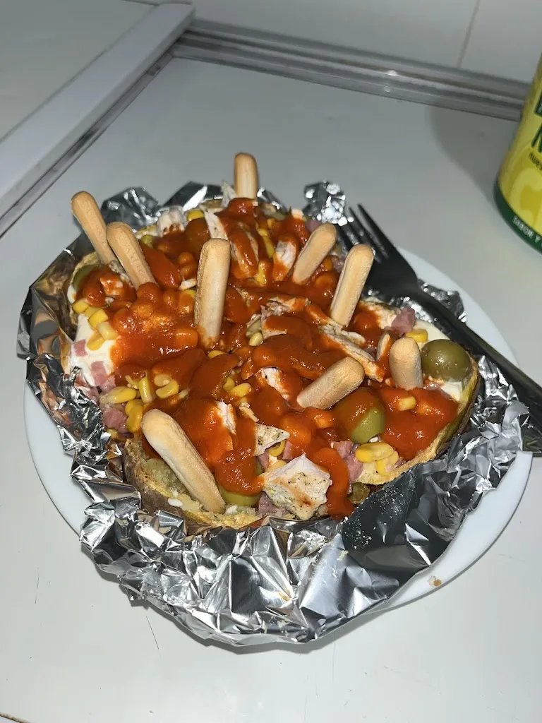 Pizzería Heladería Nuria_Villanueva de Algaidas_slider_image_1