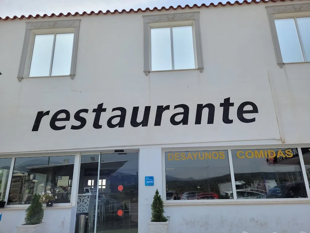 Maria Martin_Complejo El Rosario_Villanueva del Rosario_review