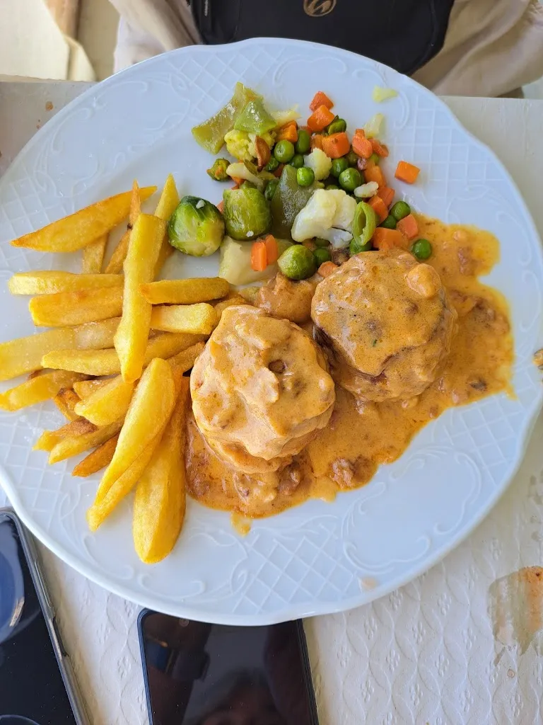 Gasolinera Con Parque_Villanueva del Rosario_slider_image_2