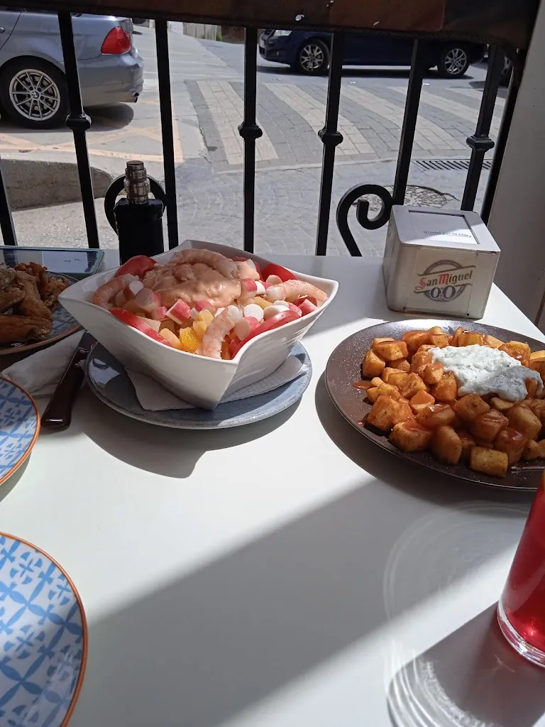 Lorraine Sullivan_BAR MIGUEL _Viñuela_review