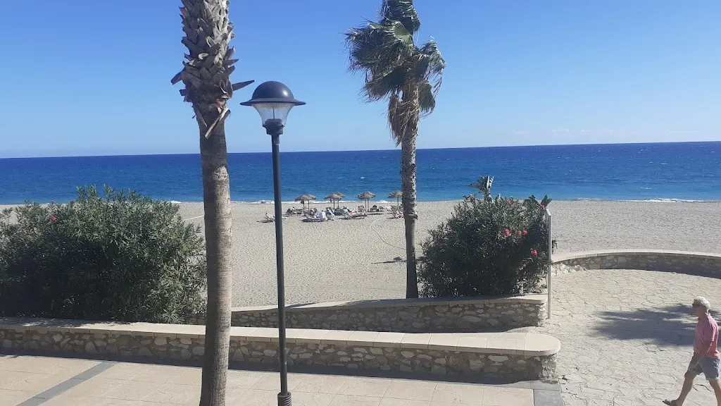 Russell Owen_Chiringuito Mi Barquito by Ramonetero_Águilas_review