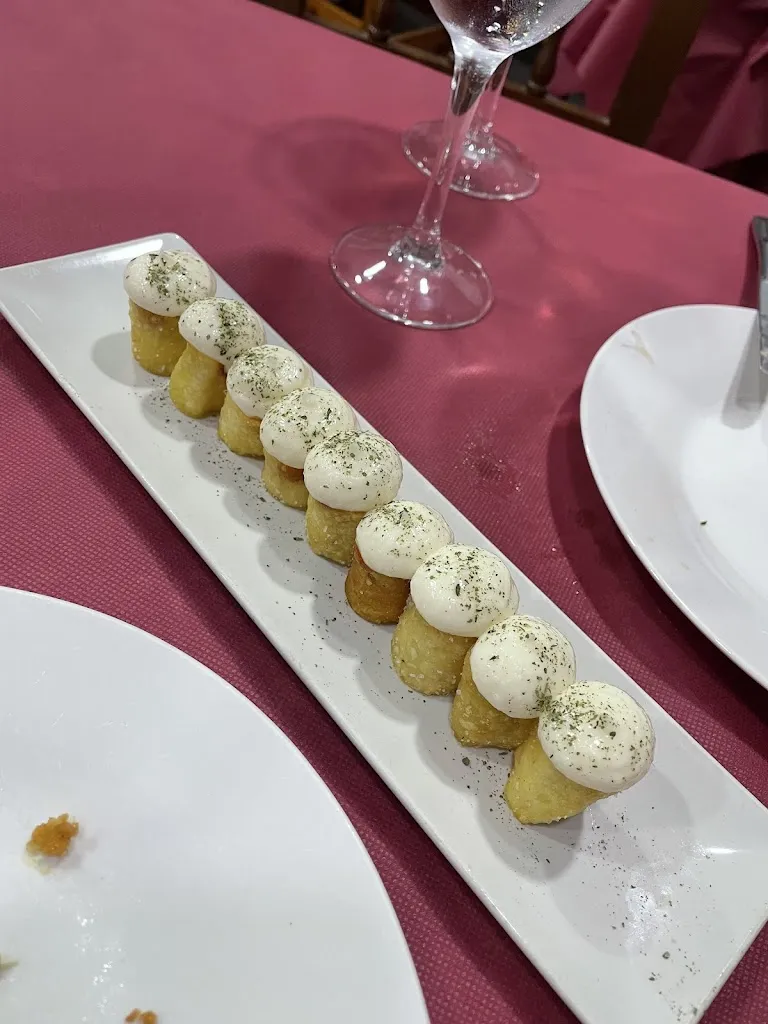 L R_Mesón Willy_Águilas_review