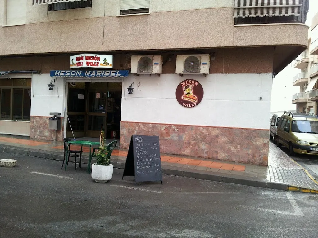 Mesón Willy_Águilas_slider_image_1