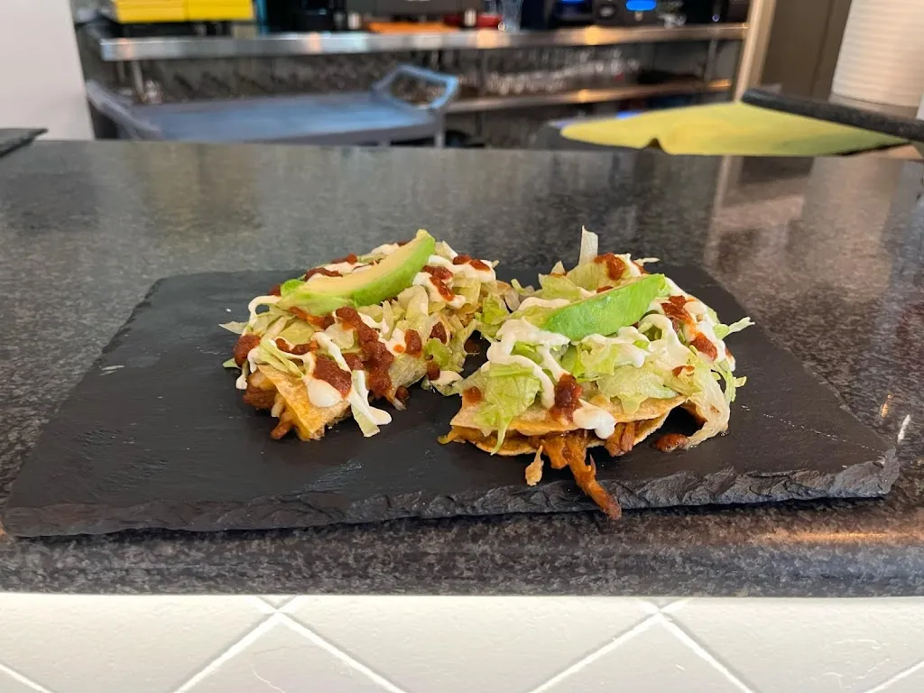 Landon Clack_Restaurante TexMex_Águilas_review