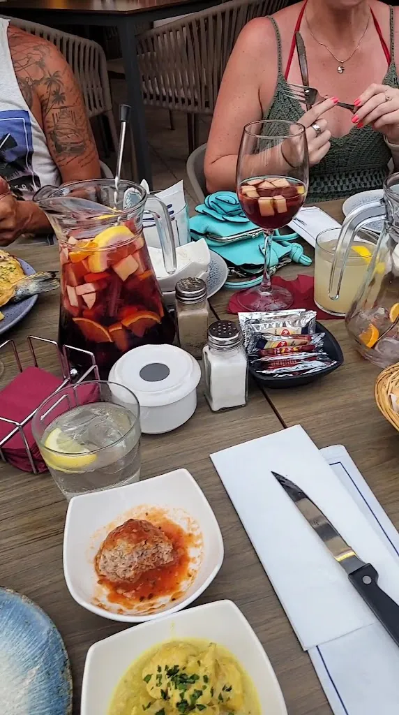 3 monkeys Torrox Costa_Torrox_slider_image_2