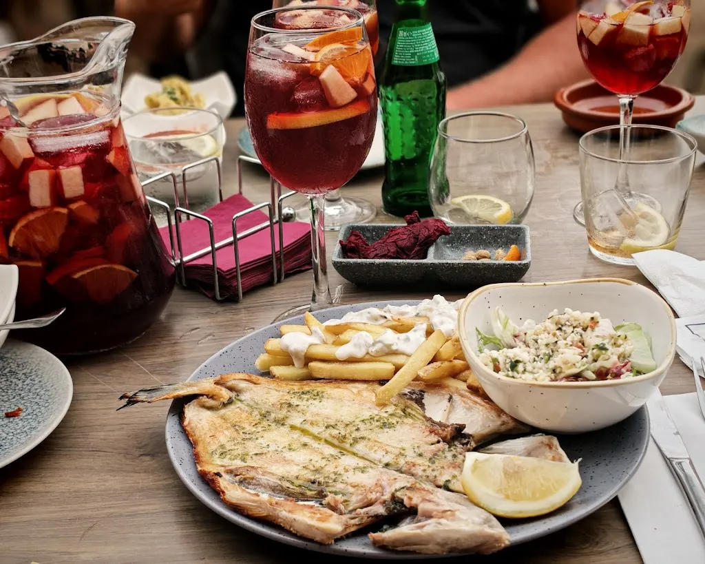 3 monkeys Torrox Costa_Torrox_slider_image_3