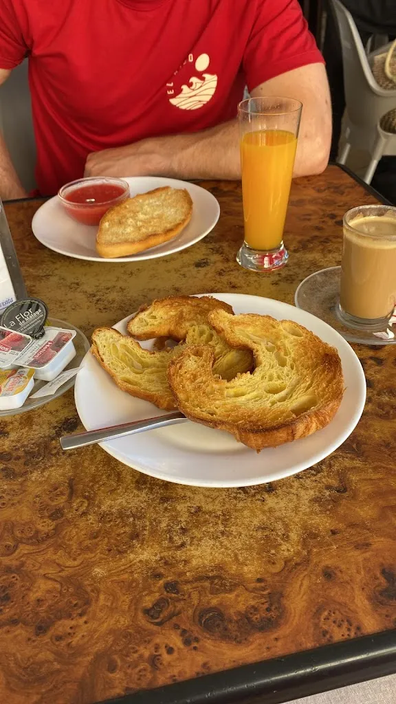 Sandra_Café Bar Avenida_Torrox_review