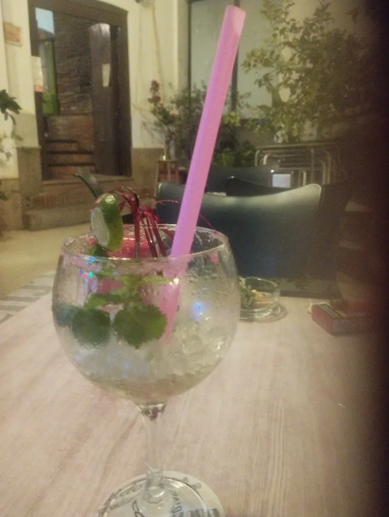 Fernanda Torres Garcia_Refugio de Baco_Torrox_review