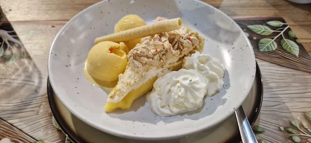 Aiden Y_Boochies Breakfast , Brunch and Dinner_Alcázares Los_review