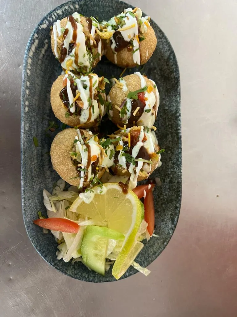 Currys Nepali_Alcázares Los_slider_image_3