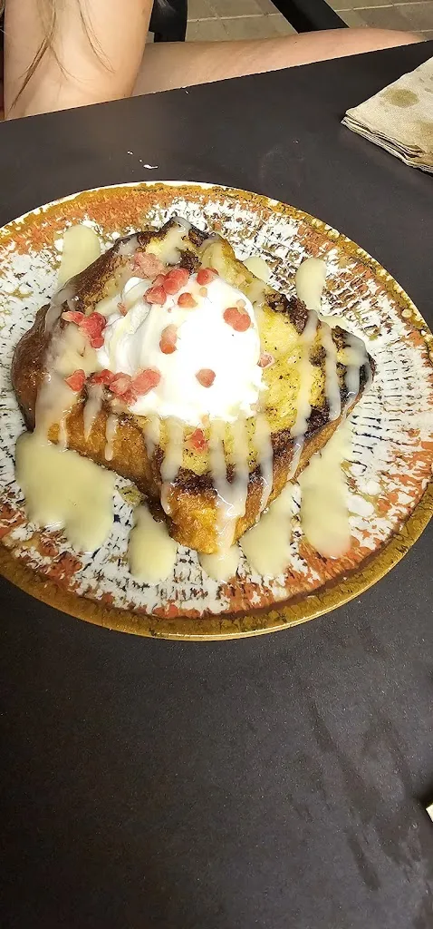 Enrique Daniel Sanchez_D'gustar Restaurante_Rafal_review