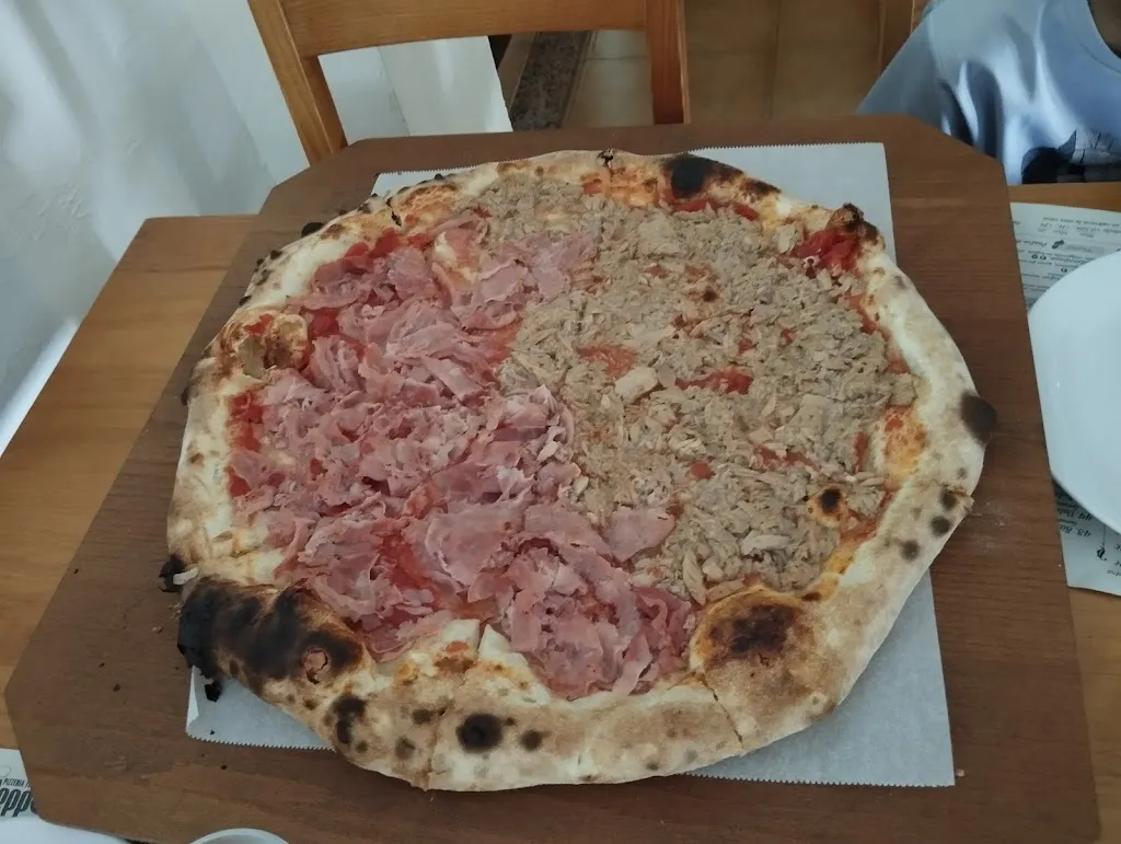 Elena Vilariño_Pizzeria Peppo_Boiro_review
