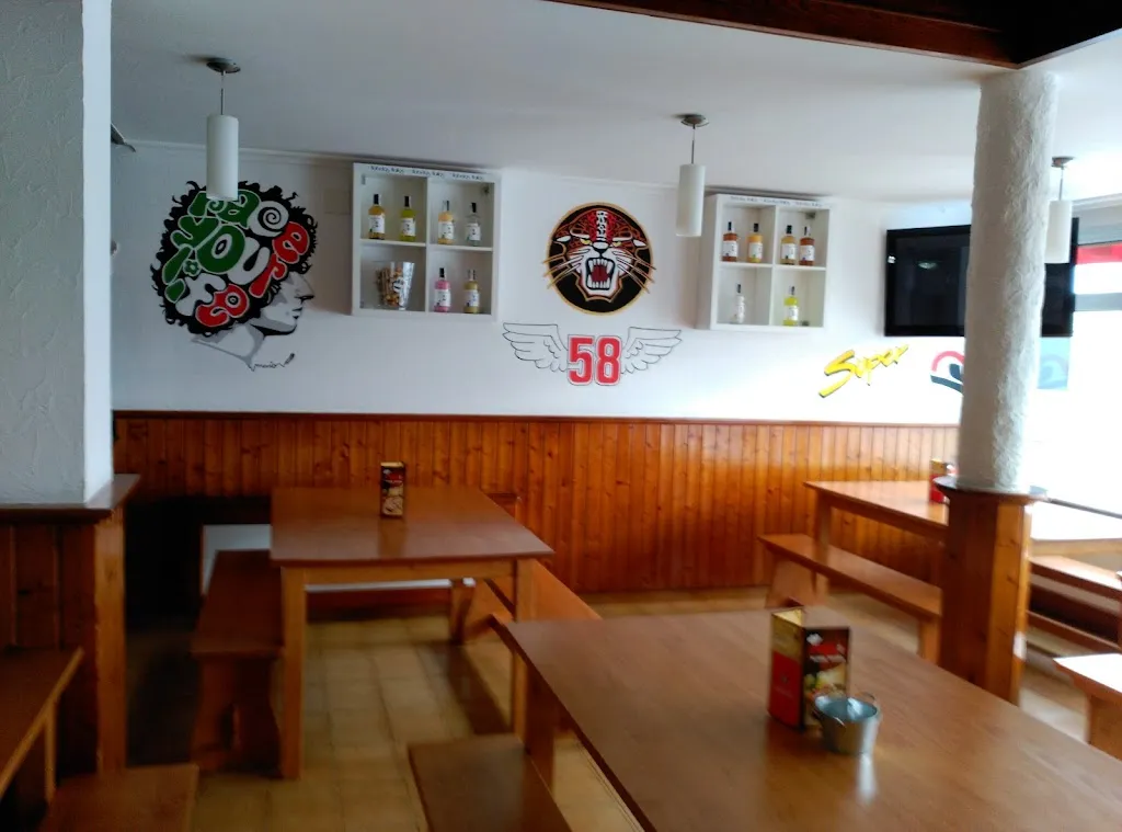 Pizzeria Peppo restaurant in Boiro