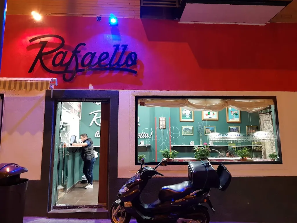 Pizzeria Rafaello_Rafal_slider_image_1